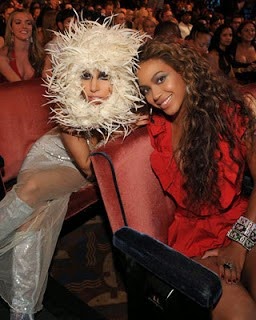 lady gaga, beyonce, looks, roupas