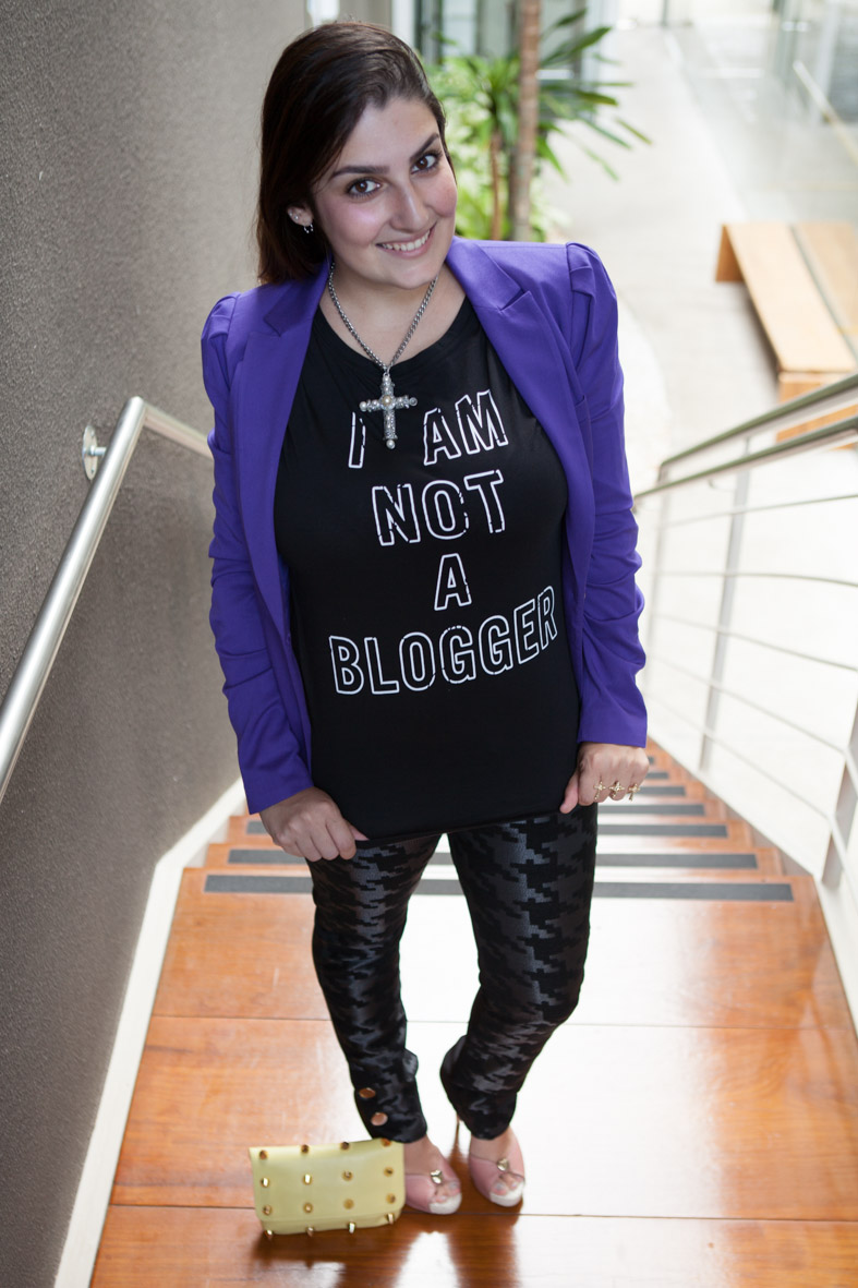 look do dia, blogueira, giovana quaglio, blazer roxo, calça estampada