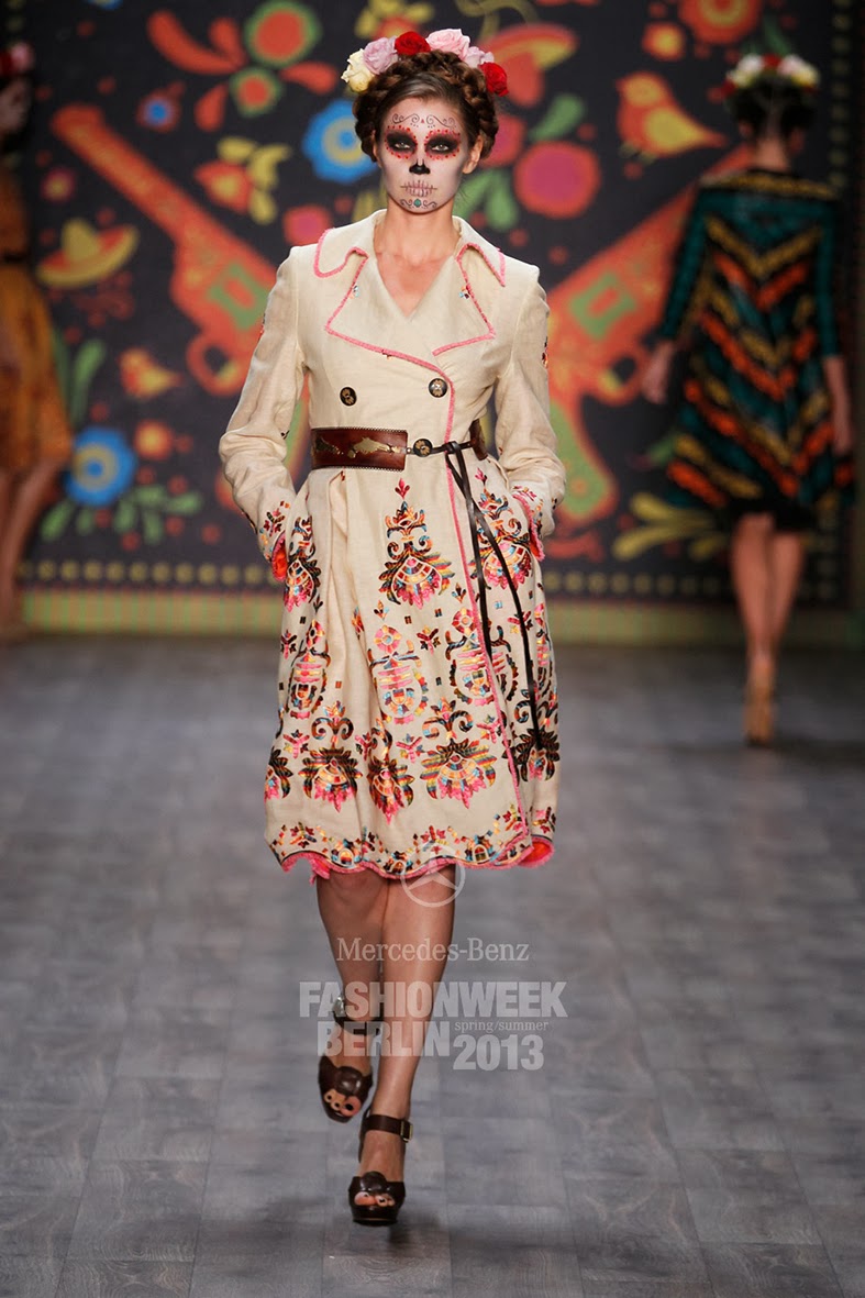 Lena Hoschek, Fashion Week, Berlin, Mexican Skull, Caveira Mexicana, Maquiagem, Moda, Desfile