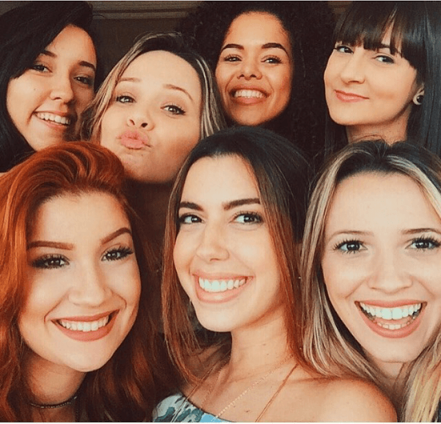 casa dos youtubers, #casadosyoutubers, camila coutinho, taciele alcolea, boca rosa, evelyn regly, bruna vieira, niina secrets, youtube,