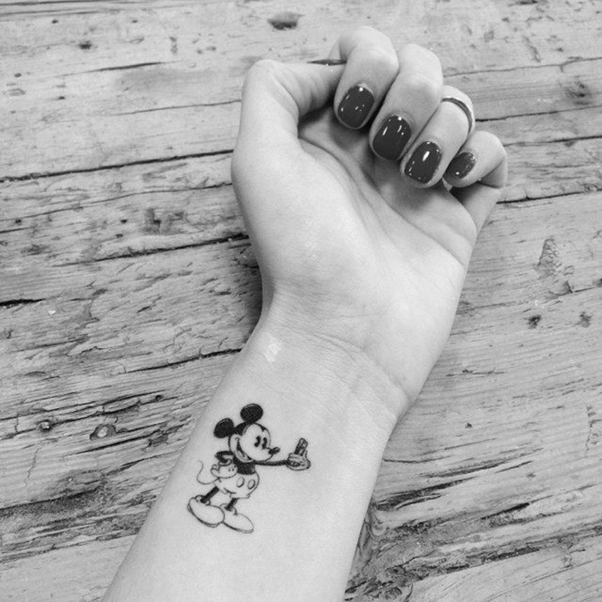 tatuagem, chiara ferragni, blogueira, italiana, tattoo, mapa, mickey, fotos, detalhes