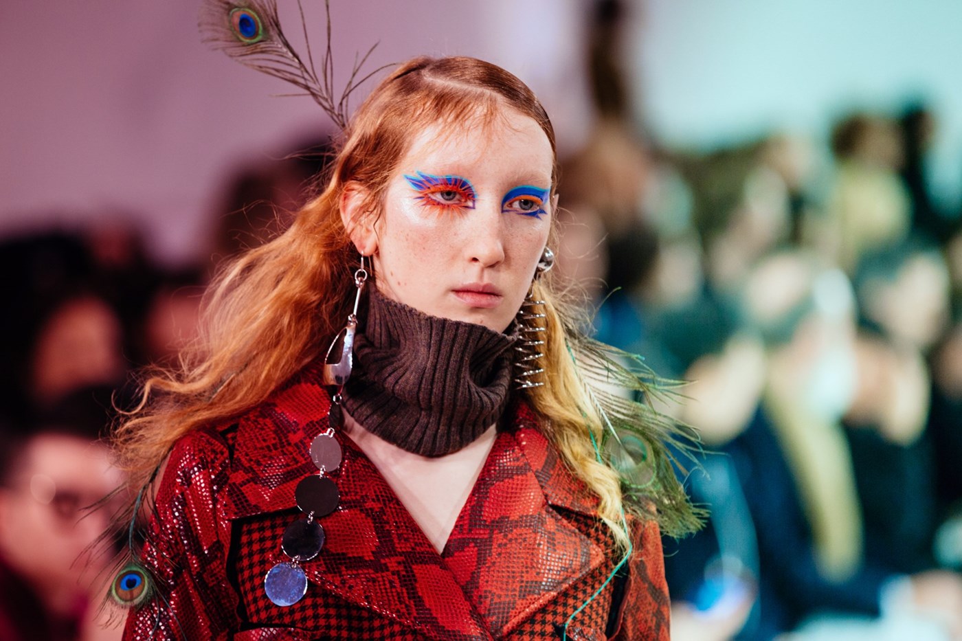 maison margiela, show, desfile, pfw, paris fashion week, make up, maquiagem, colorida