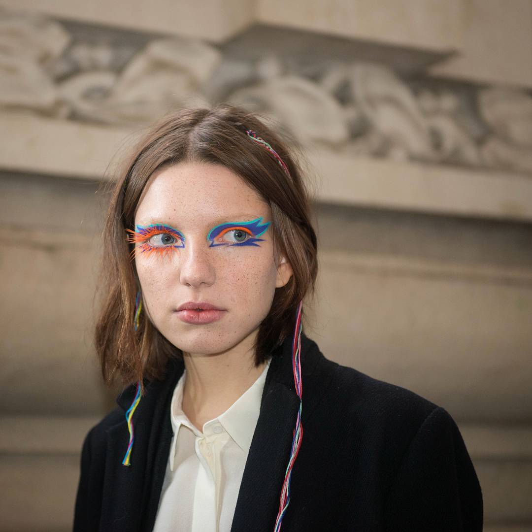 maison margiela, show, desfile, pfw, paris fashion week, make up, maquiagem, colorida