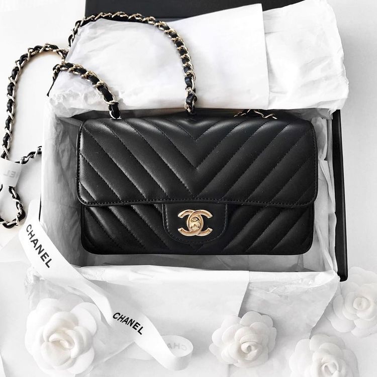 chanel, bolsa, quanto custa, onde comprar, como usar, preço, modelos, vale a pena, double flap, classic flap, le boy, woc, coleção,