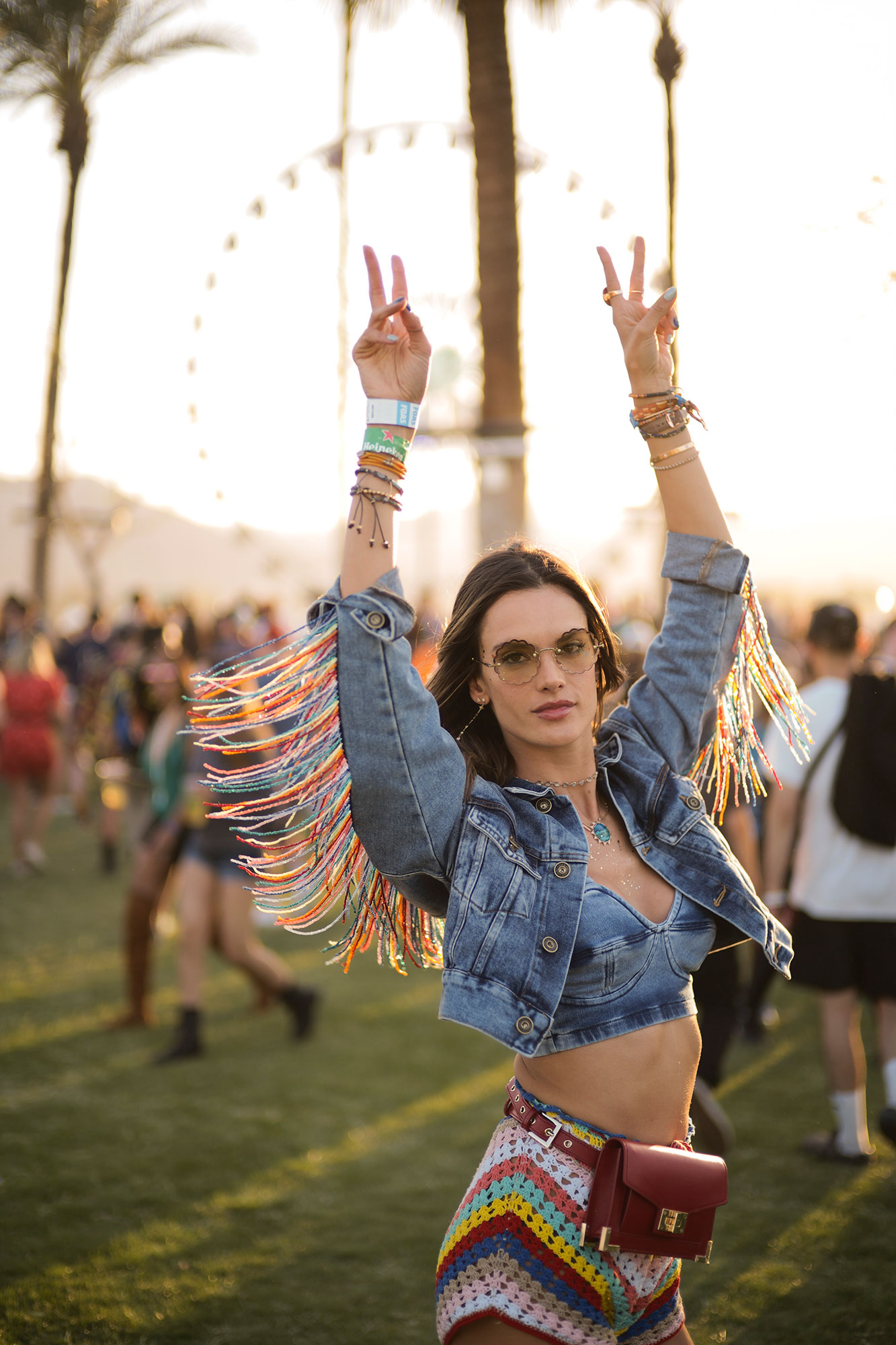 looks, outfit, coachella, 2018, blogueiras, influencer, festival, alessandra ambrosio