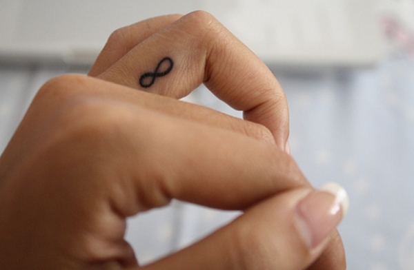 tatuagem no dedo, tattoo no dedo, ideias, fotos, tattoo, tatuagem, finger tattoo, infinito