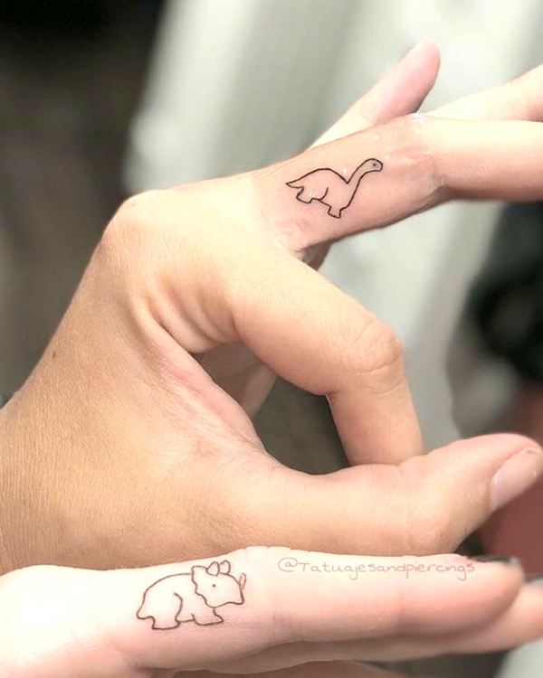 tatuagem no dedo, tattoo no dedo, ideias, fotos, tattoo, tatuagem, finger tattoo, dinossauro