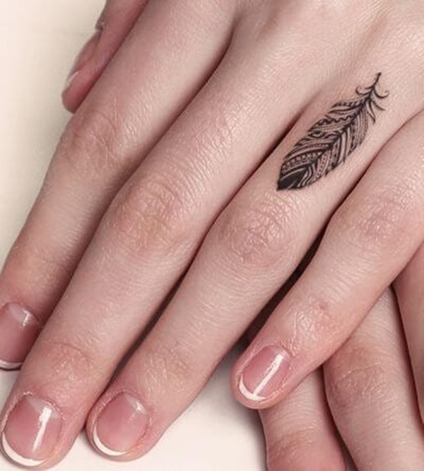 tatuagem no dedo, tattoo no dedo, ideias, fotos, tattoo, tatuagem, finger tattoo, pena