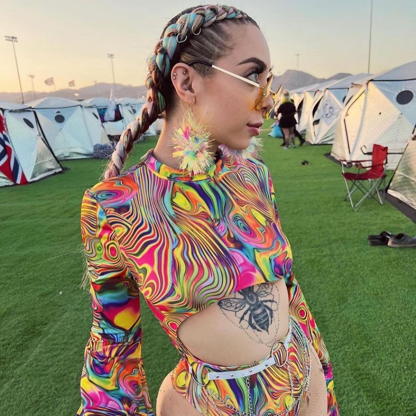 look de festival, edc las vegas, electric daisy carnival, maquiagem de festival, roupa de festival, melhores looks